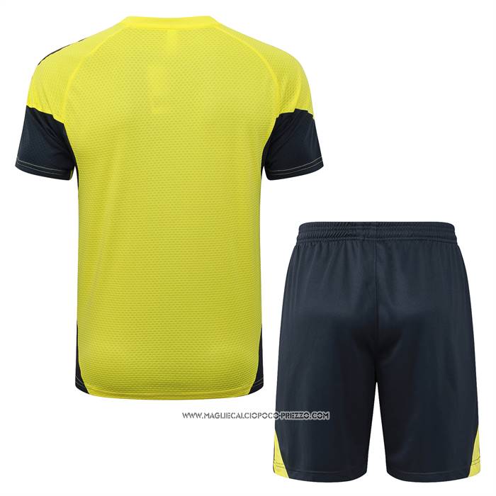 Tuta da Track
 Real Madrid 25/26 Manica Corta
 Giallo
 - Pantaloncini
